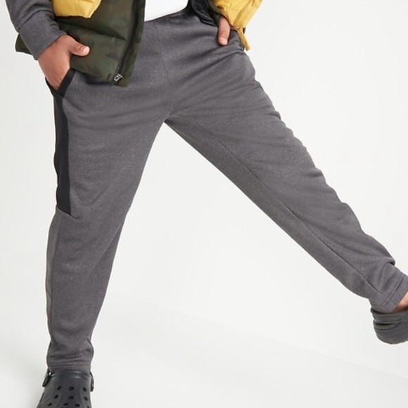 Techie Fleece Tapered Sweatpants for Boys - Picture 9 of 9